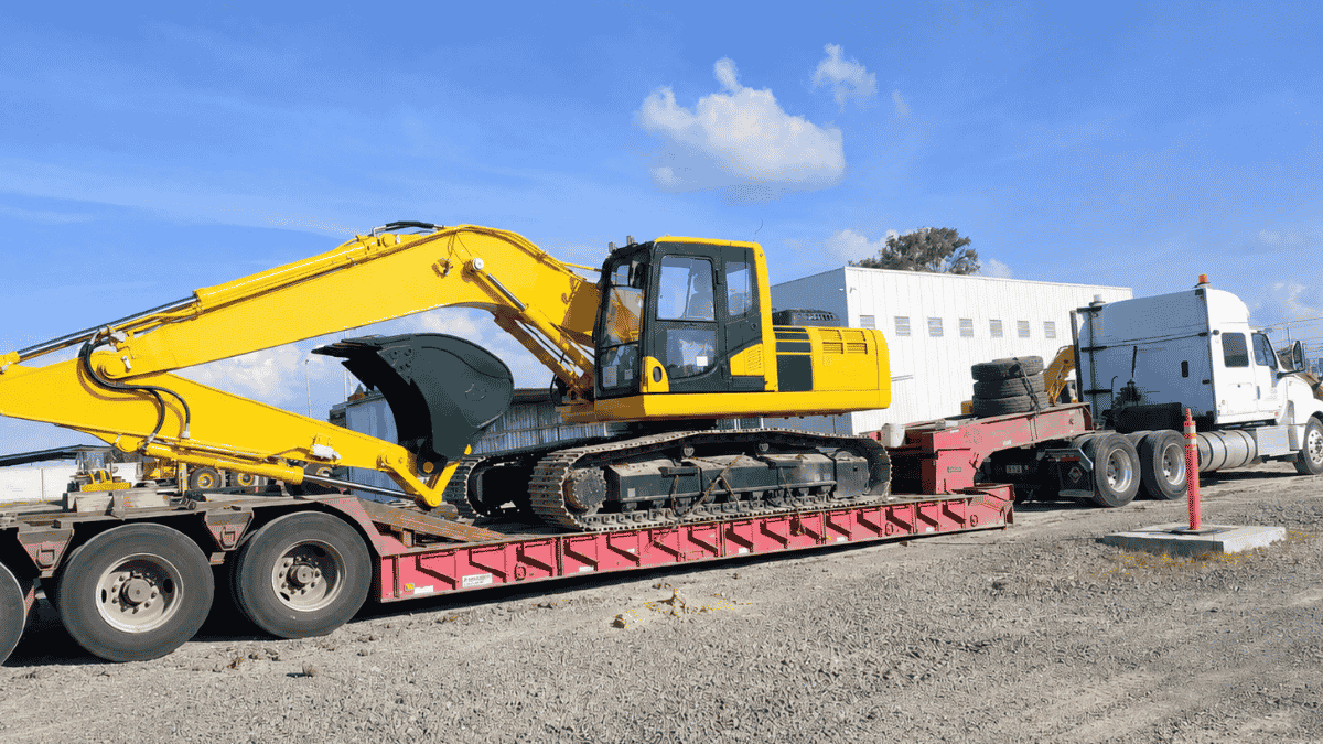 transporte de carga sobredimensionada en una plataforma de cama baja minería en méxico